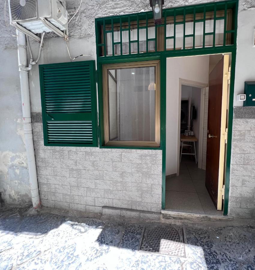Apartment In The Center ナポリ エクステリア 写真