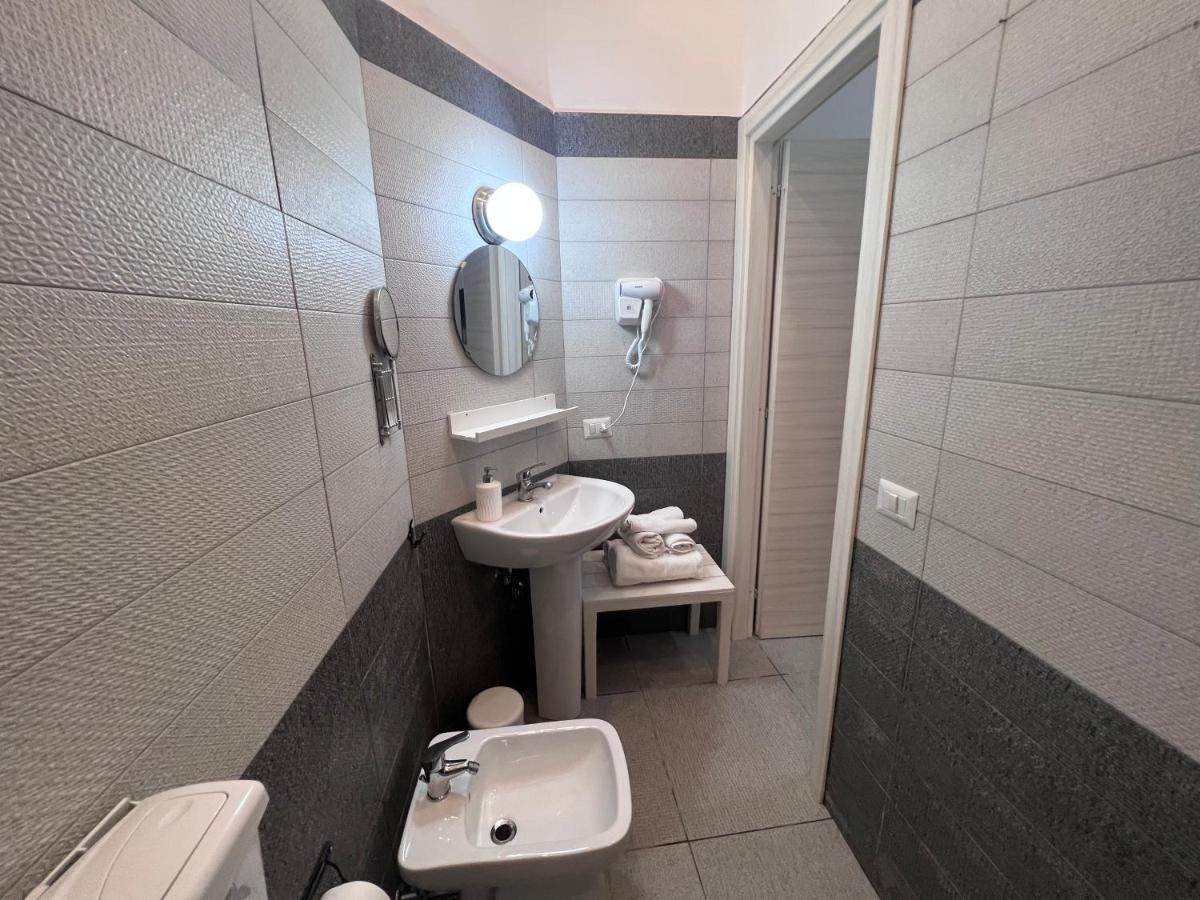 Apartment In The Center ナポリ エクステリア 写真